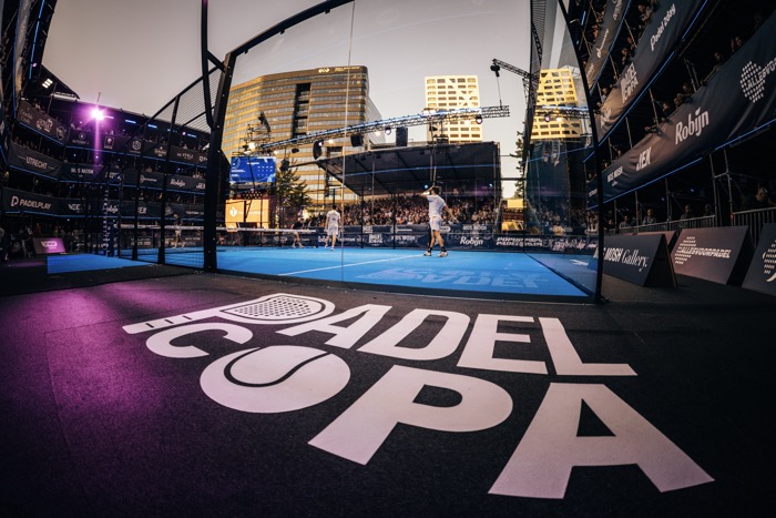 Padel Copa-logo op de baan