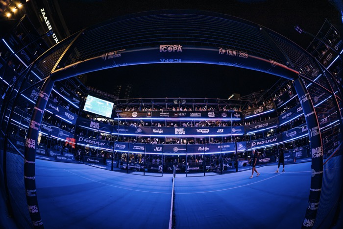 Centre court vanaf de baan